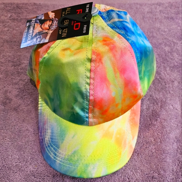 RED BY KISS All Over Satin Silky Baseball Cap - Picture 1 of 4